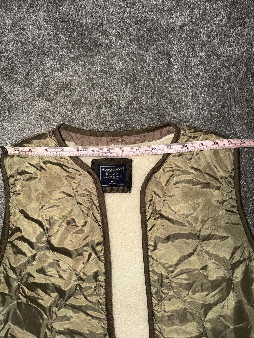 Abercrombie & Fitch Olive and Cream Sherpa-Lined Vest - Picture 6 of 7